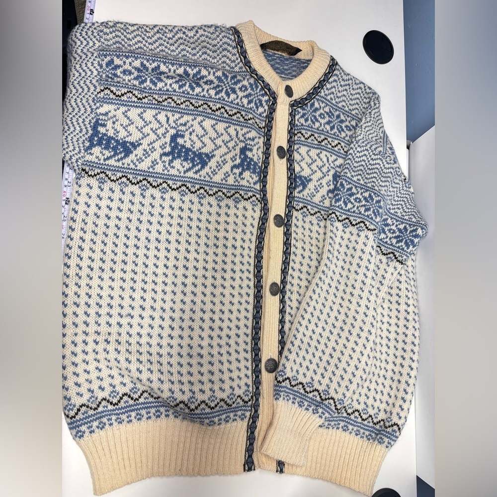 Vintage Norwegian Reindeer Wool Cardigan – Size Large